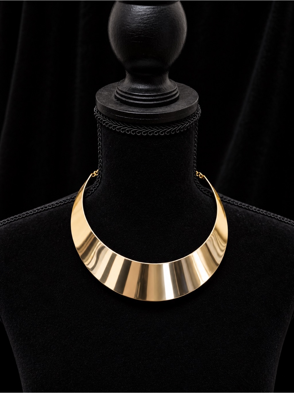 Express Gold Collar Necklace